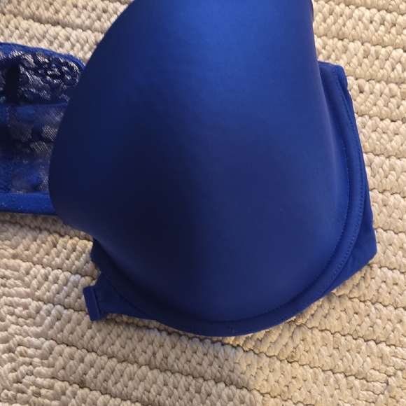 Victoria's Secret Racerback Bra - Picture 5 of 9